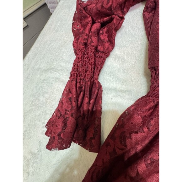 EUC beautiful Lace Disney Princess Burgundy dress Xl‎ Adult Maroon Captain Hook - Picture 14 of 14